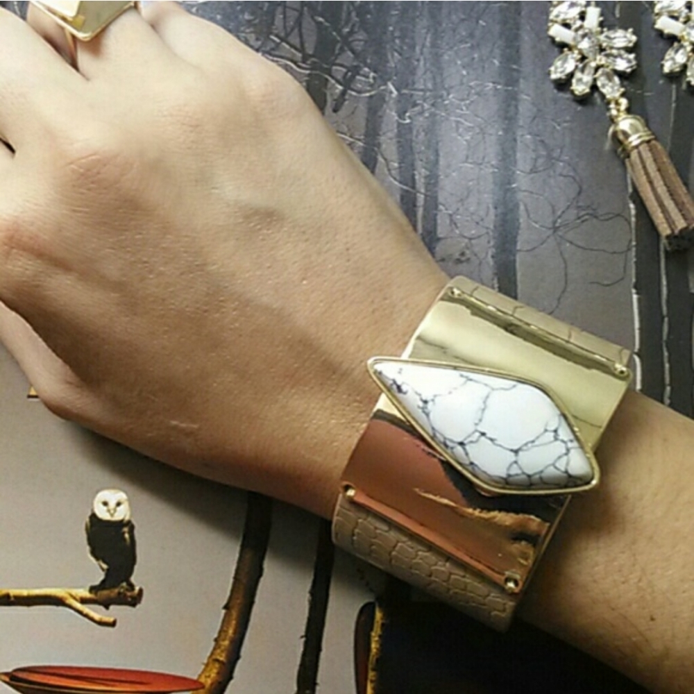 Howlite Statement Stone Leather Cuff
